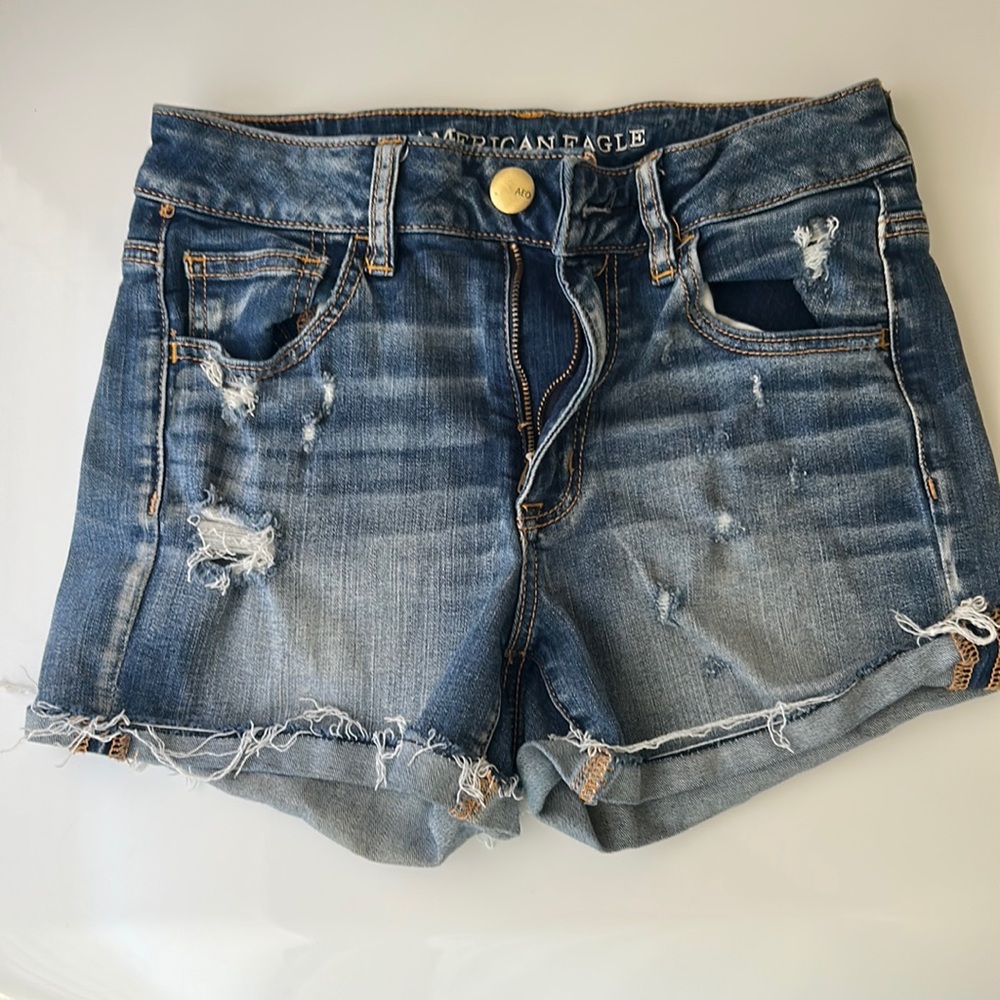American Eagle super stretch distressed denim short shorts size 4